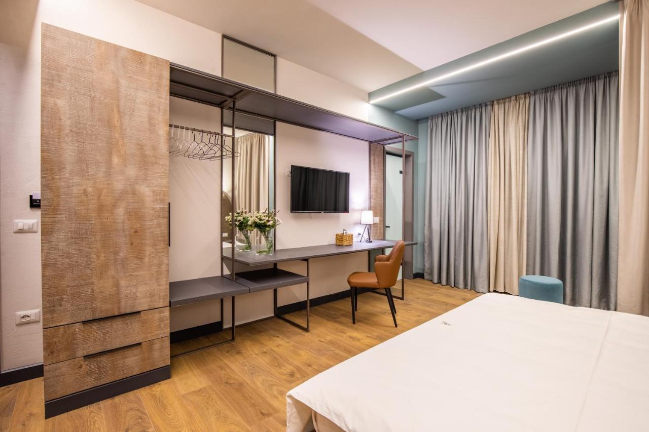 Allure Boutique Hotel Tirana Exterior foto